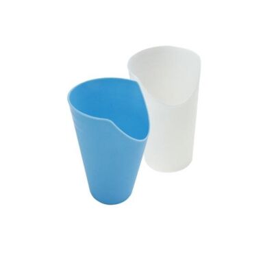 Trinkbecher mit Nasenausschnitt